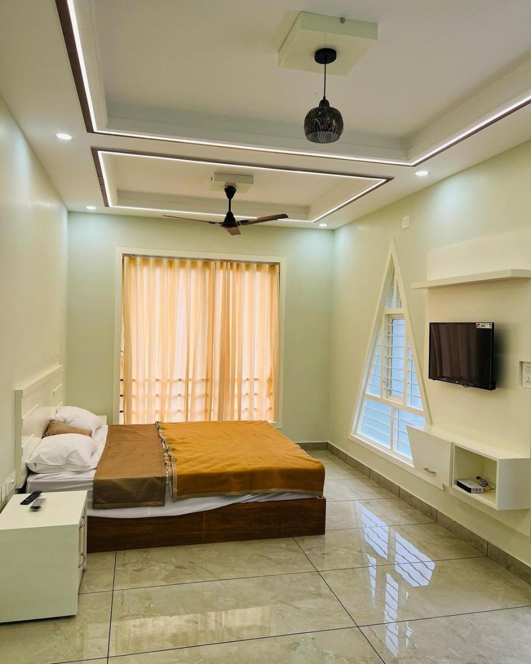 Royal Mount Inn Resorts Paithalmala Dış mekan fotoğraf